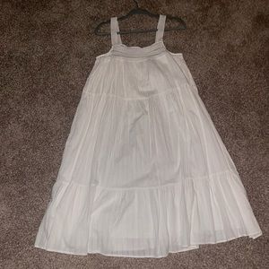 BRAND NEW Universal Threads flowy dress